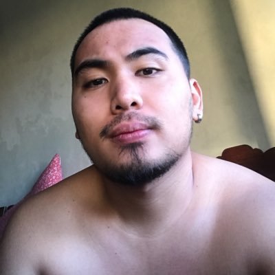 MatthewTampol's profile picture. “Believe in yourself, even if they don’t” - D.Rose 🌹