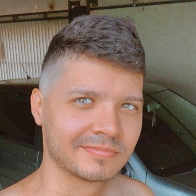 Bacharel em direito, judoca, músico.. Instagram: pedro.hulk