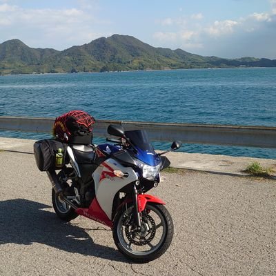 CBR250Rとキャストスポーツにのってます
基本ソロツーリングですまだまだへたくそですがよろしくおねがいします！
あとアニメが好きです。