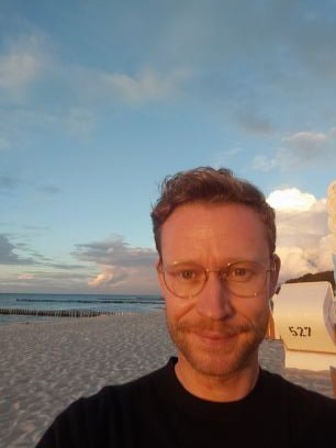 BugMathias's profile picture. social/political scientist,working at Bundeskanzleramt interested in research (data), welfare and health politics, home affairs, digitalisation and more...