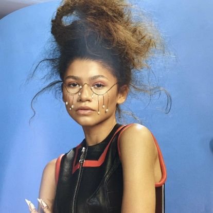 GAIN ZENDAYA MUTUALS