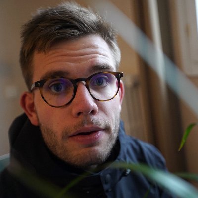 val_scholz's profile picture. Journaliste, correspondant à Madrid 🇪🇸 
@courrierinter ;
Formé à @EjToulouse