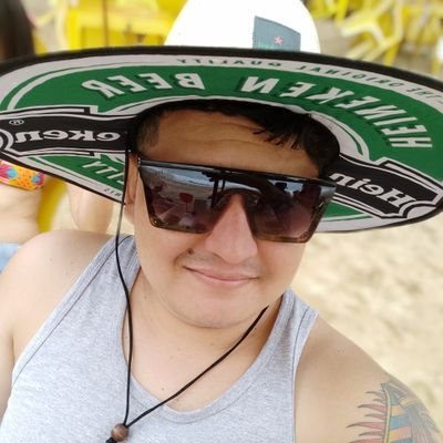 Palmeirense eternamente, programador, jogador de Tibia e CS:GO nas horas vagas.