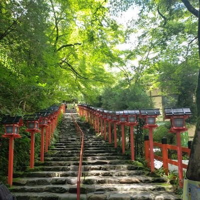 　
毎日同じ服を着て生活しています。
朝の決断を減らすため服は一着(同じ種類の服5つ)しか持っていないです。
ミリマリスト。
23歳独身です。　　　　　　　　　　　　　　　　　　　　　　　　　　　　　　　　　　　　　　　　　　　　　　　　　　　　　　　　　　　　　　　　　　　　　　　　　　　