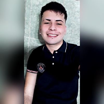 Soy de esas personas que se encariñan rapido, entregan mucho y reciben poco✌🏻