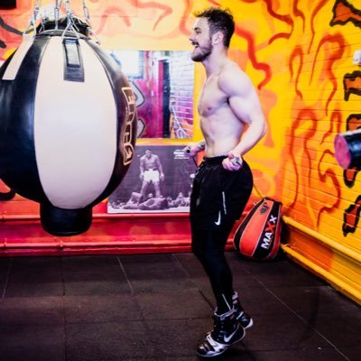 professional boxer🥊🥊 dreams of being WBC world chap👌👌manager: (Steve wood) #vipboxing coach: 🧠🧠 (chris Williams) :https://t.co/GHvEnmXT5U