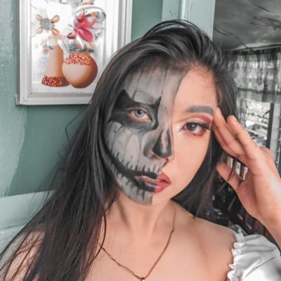 iamRuthhyyy's profile picture. M E S S Y 🍂