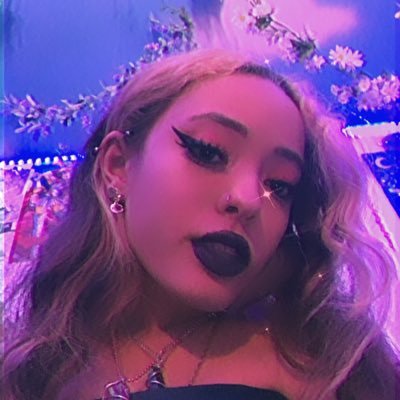 Rilayatrash_'s profile picture. ;)))