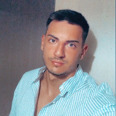 _AdriSJ_'s profile picture. 