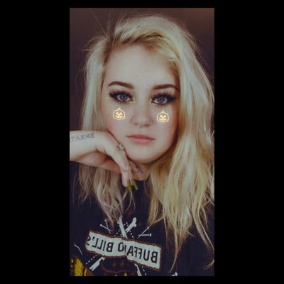 I love makeup more than I love naps so there’s that. For business inquaries, hailykrutsinger@gmail.com