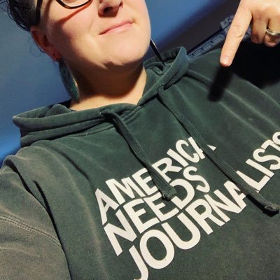 3asybee's profile picture. bio? I don’t need no stinkin bio