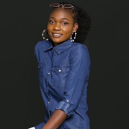 dee_themodel1's profile picture. 