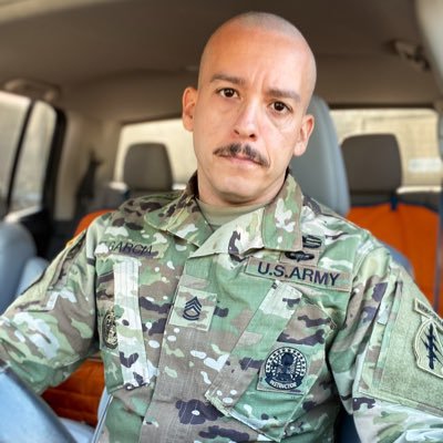 A hot mess streamer. Army Soldier. #shitthatMAGsays - Long walks on the beach, big D, & fried chicken. #yourewelcome https://t.co/I7ikpqDXYS