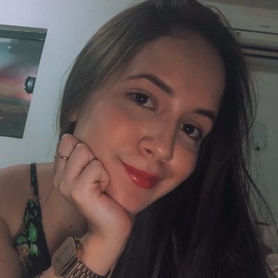 com fome sempre, sem paciência e louca que nem Alice no país das maravilhas