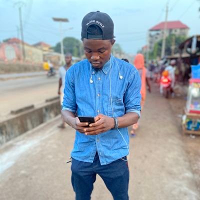 Profile Picture of Albert Einstein Leno (@LenoAlbert) on Twitter