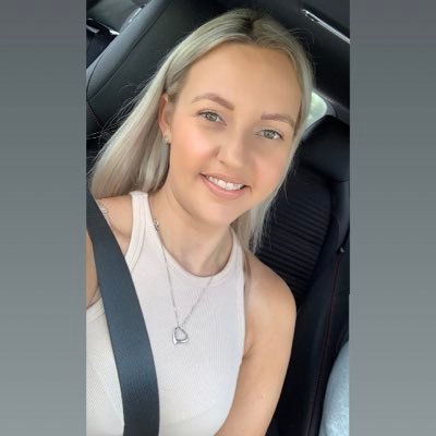 KirstyAllen's profile picture. • Keeping Up With Kirsty 🦦