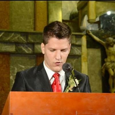 Cristiano Católico. Abogado y Político venezolano. Activista de Voluntad Popular. Amante del fútbol y del Ajedrez