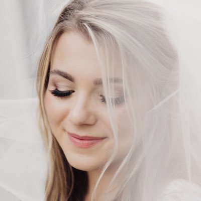 Emily13Vance's profile picture. 