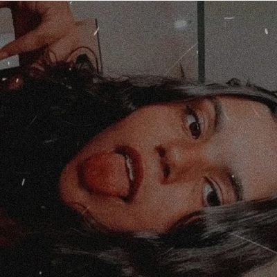 a tristeza só é uma coisa bonita por insistência dos poetas