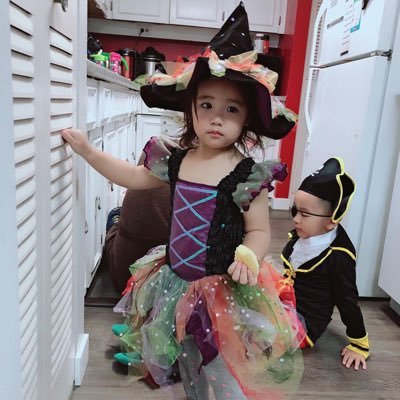 Wei13254377's profile picture. 