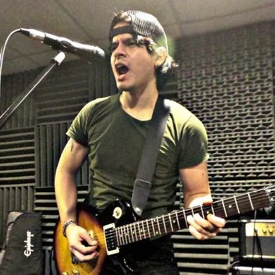 jrenferrer's profile picture. 🇵🇪 
Digital Specialist | eComerce | Digital Marketing
▪️Guitarrista en @lymboficial