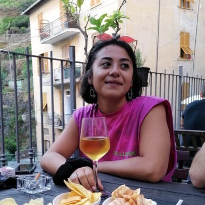 👩🏻🎓🍇 @INSEEC_U_Wine Wine lover et épicurienne, adoptée par le Sud-Ouest. Les cigales me manquent quand même.