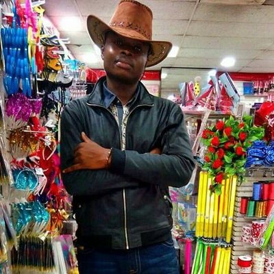 Pappielorenzo's profile picture. unique...