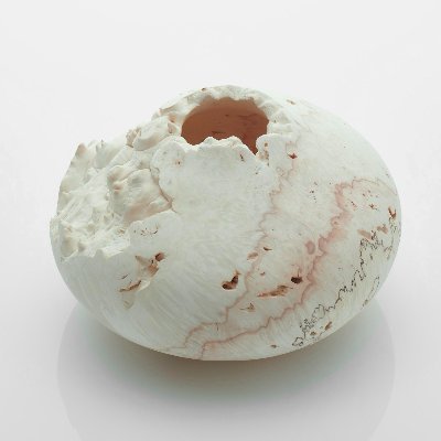 International design gallery featuring established & emerging artists working in natural materials.