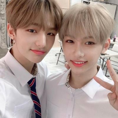 Love__Straykids Profile Picture