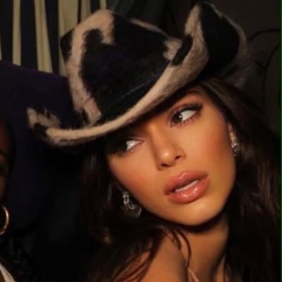 Kendall2304's profile picture. 