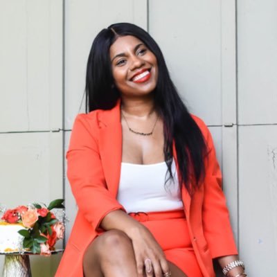 Mompreneur, Author, & Digital Marketing Expert. I teach moms how to build profitable businesses so they can have more time for their families.