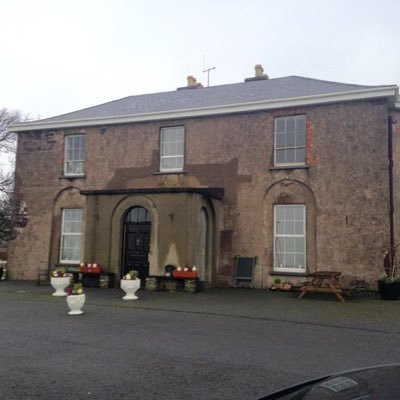 Manor House and 12 luxury Holiday Homes on the outskirts of Dingle Town