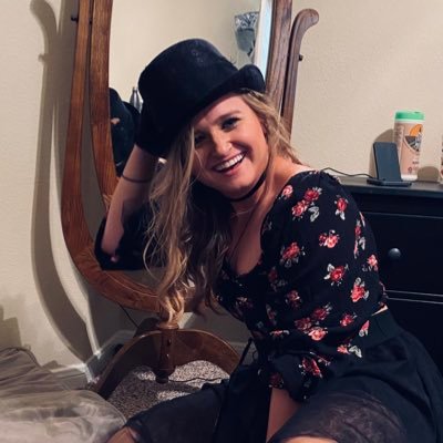 Casey_Brooke7's profile picture. just your average member of the alphabet mafia 🏳️‍🌈