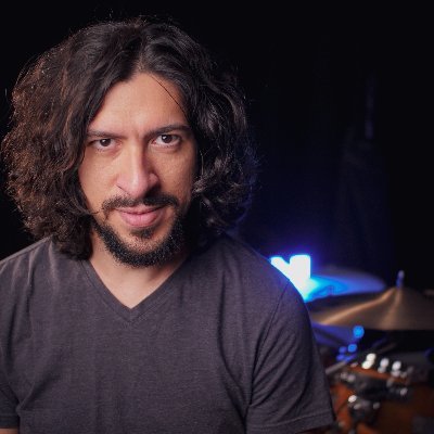 VGM covers | Big fluffy dogs | Lots of hair |
New album out from my synthwave alter ego @Mini_Turbo_
https://t.co/KmS37bHs0w