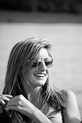 carolinesimp's profile picture. Romans 8