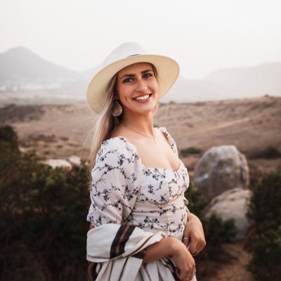 themeganmclean's profile picture. 🌎🌞💫