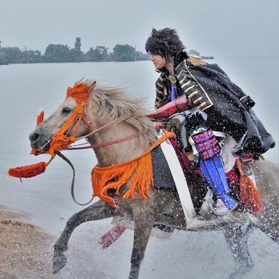 オタクでレイヤーで古のバンギャ。刀剣乱舞（陸奥守）/幕末Rock/うたプリ/戦国BASARA/2.5/乗馬練習中/コスプレ画像多いです。まとめはコスピクセルとmin.t/昭和産雑食。同担さんも嬉しい。フォロバ返信は気まぐれですがお気軽に。サークル@karakaze_m（ほぼ停止） 取引@amakaze_g