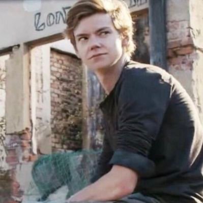 tag me in your headcanons and i decide if they are canon || they/them