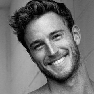 IvIeshoo's profile picture. لا تنظر خلفك , لكي لا تصطدم بعقبة أمامك