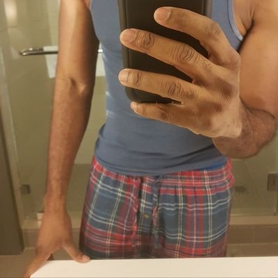 LOVE TO BUSS WITH A DUDE... Lets Skype or Whatsapp jerkoff together... Private DL link for in person foreplay and jerkoff... Not looking for pics or collecting
