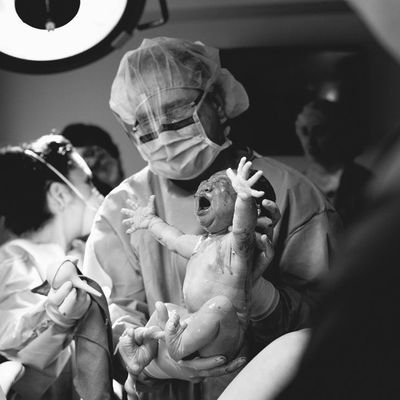 miss_eliw's profile picture. دلیلی باش که کسی هنوز خوبی آدم ها رو باور کنه...