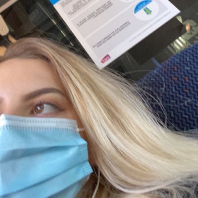 louiselaplus's profile picture. française.