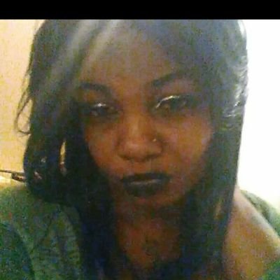 I am her and she is me a phenomenal woman that's me!!god first and a mother of 3 beautiful girls 💋💋💋❤👸👸👸