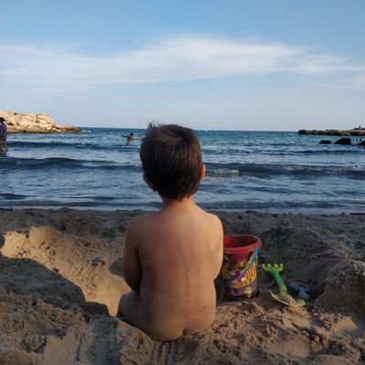 riikrd's profile picture. .