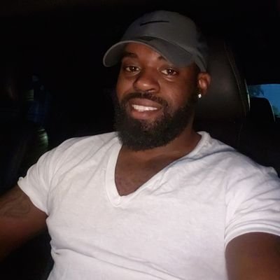 Bootz0918's profile picture. im a cool athletic about my business type of guy. I like to make people laugh dont like people being sad around me. I got three beautiful kids and life is great