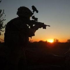 El verdadero soldado no lucha porque odia lo que tiene delante, sino porque ama lo que tiene detrás.
Uribista si soy y nadie me quita ese derecho, ese orgullo.