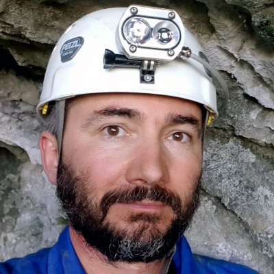 BradTraian's profile picture. 