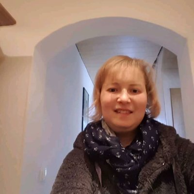 rosehankifli's profile picture. 