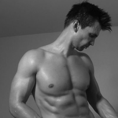 RPimboli's profile picture. Free guitar player.