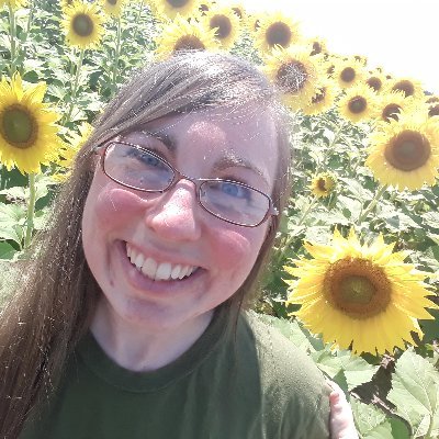 KeMowelli's profile picture. She/her
